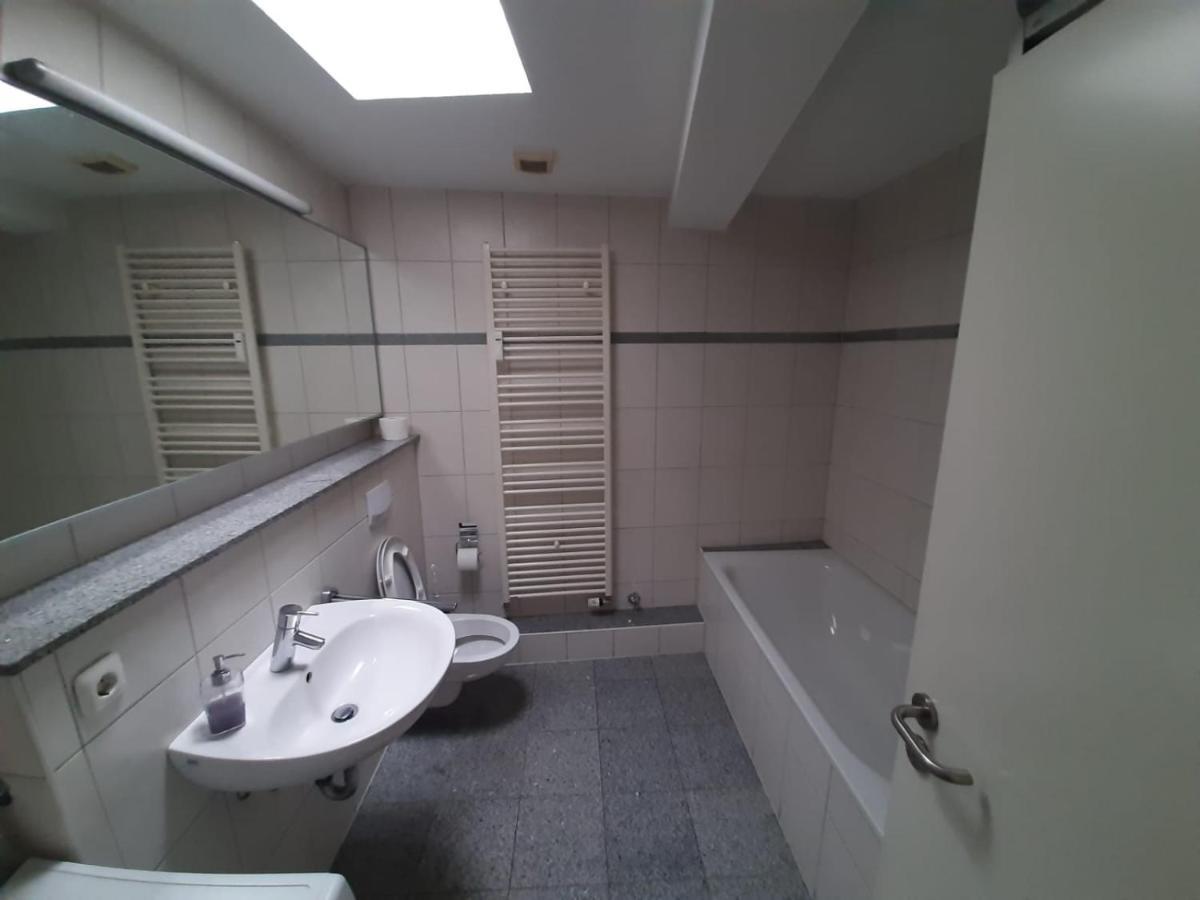 Avi City Burgplatz Apartments Düsseldorf Esterno foto
