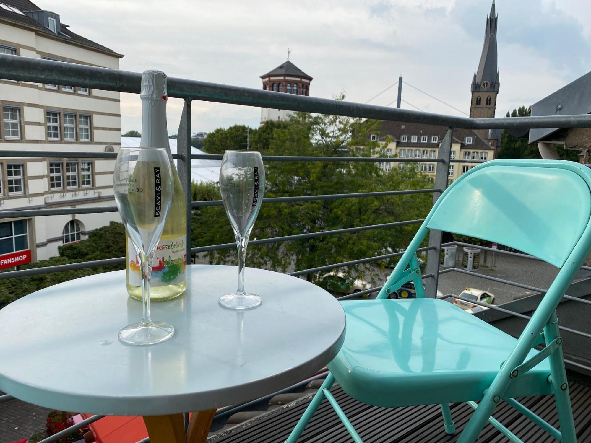 Avi City Burgplatz Apartments Düsseldorf Esterno foto