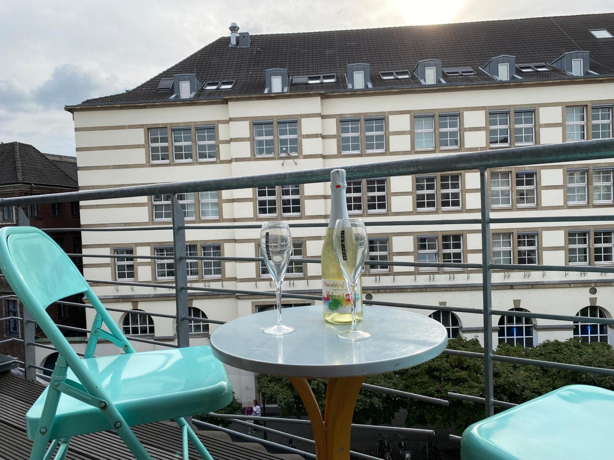 Avi City Burgplatz Apartments Düsseldorf Esterno foto